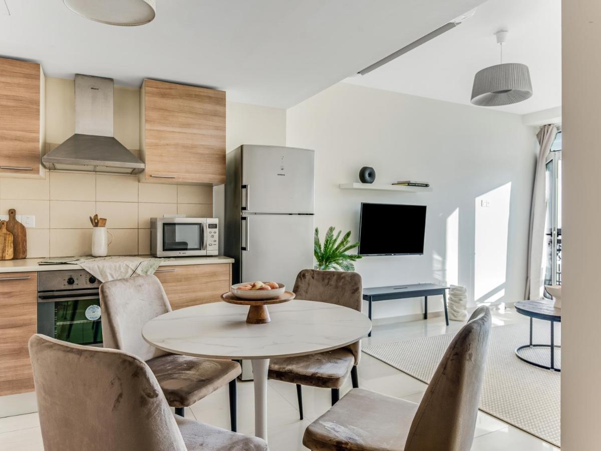 Sanders Marathon - Cute 2-Bedroom Apartment With Shared Pool Лимасол Экстерьер фото